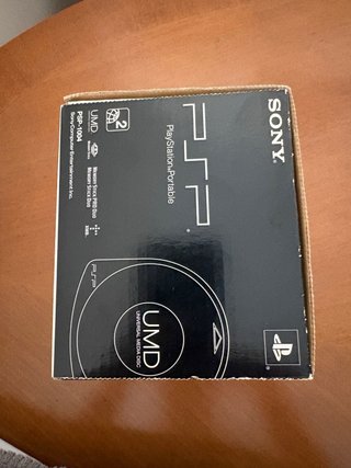 Caja y manuales PSP 1004