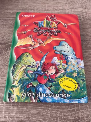 Libro Kika Superbruja y los dinosaurios