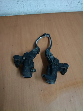 Manetas y bomba freno Kawasaki J300