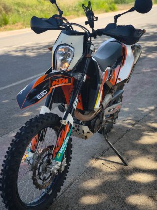 KTM 690 Enduro R Naranja/Blanca