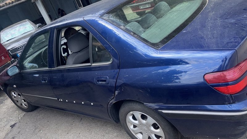 Peugeot 406 2003 - foto 1