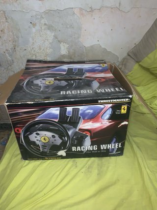 Volante Ferrari para PlayStation