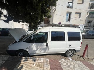 Furgoneta que no funciona y le falta la culata