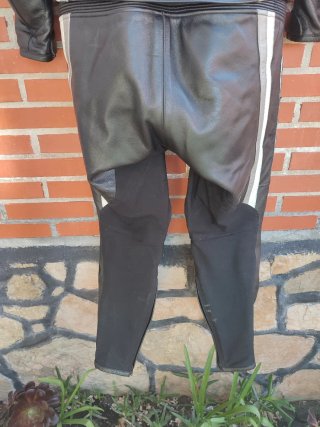 Mono de cuero AXO para moto, talla 52.