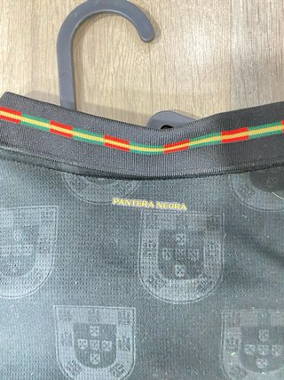 Camiseta Portugal Puma Negra y Dorada