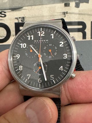 Reloj Skagen Cronógrafo Negro y Rojo