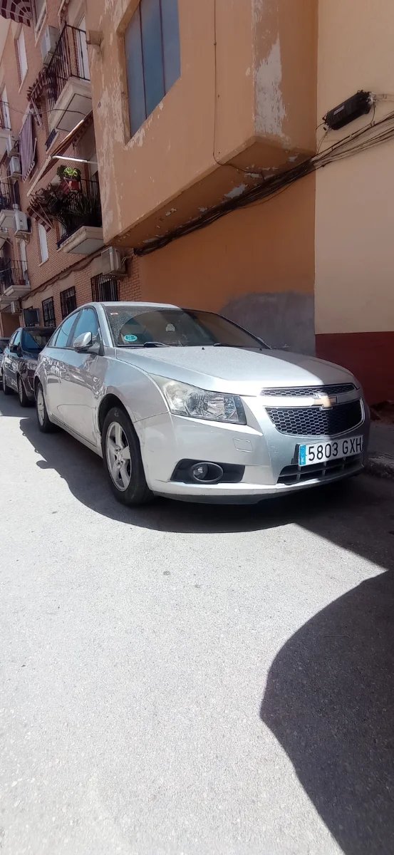 Chevrolet Cruze 2010 - foto 1