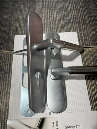 Manilla de puerta Vachette con código electrónico