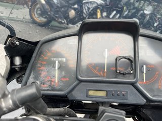Honda VFR 750F Negra y Beige moto sin garantía