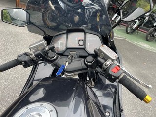 Honda VFR 750F Negra y Beige moto sin garantía