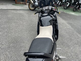 Honda VFR 750F Negra y Beige moto sin garantía