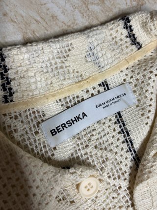 Camisa Bershka beige rayas negras