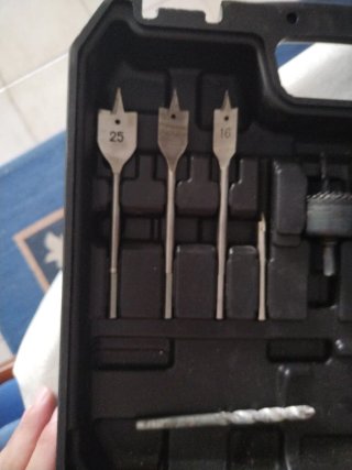 Taladro Tacklife con accesorios