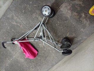 Carrito de paseo rosa y gris