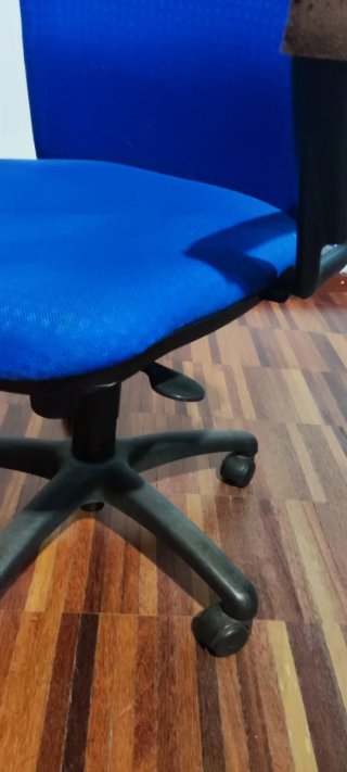 Silla de oficina azul
