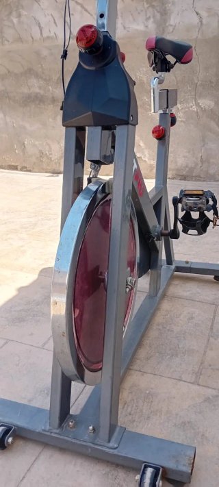 Bicicleta Estática BH Fitness