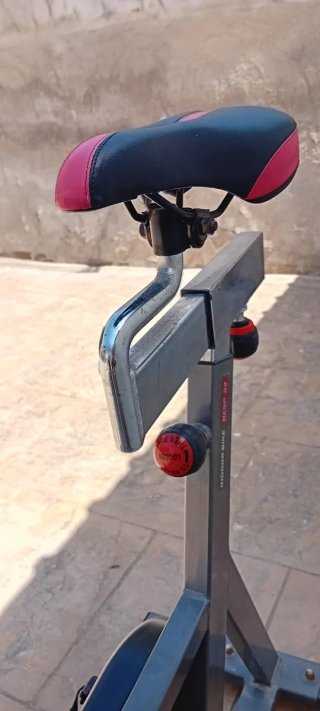 Bicicleta Estática BH Fitness