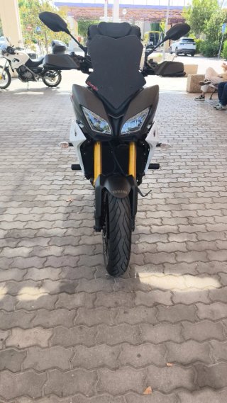 Cúpula Negra Yamaha Tracer 9