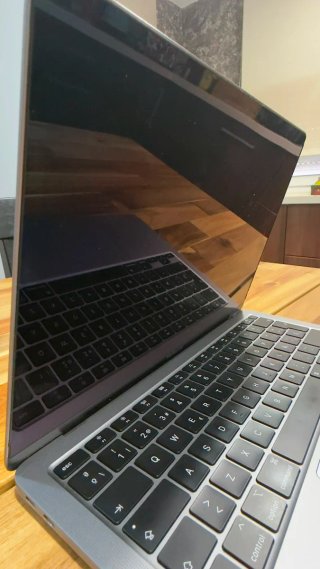 MacBook Air 13” 2020 i3 | 8GB RAM | 256GB SSD