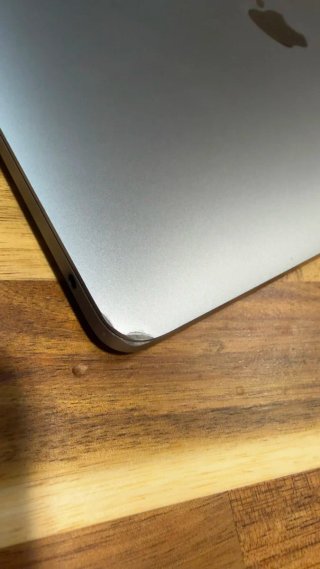 MacBook Air 13” 2020 i3 | 8GB RAM | 256GB SSD
