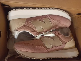 New Balance 237 rosas sin estrenar