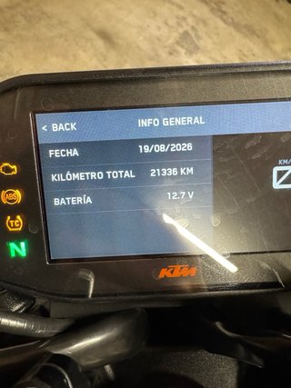 KTM 890 Duke R