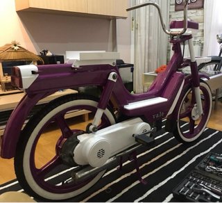 Vespino Vale Morado y Blanco