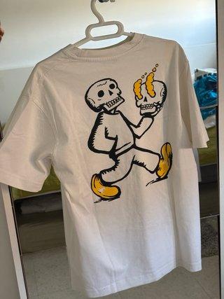 Lote de 8 camisetas de diferentes marcas.