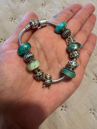 Pulsera Pandora charms turquesa y dados
