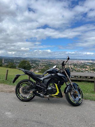 Zontes Z2 125cc (rebajada de altura)