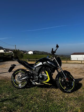 Zontes Z2 125cc (rebajada de altura)