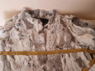 Abrigo Sfera pelo natural gris y blanco Nuevo