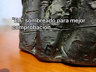 Escultura "Menina con pañuelo" M. Duque (Urregui)