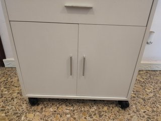 Mueble blanco multifuncional/Escucho ofertas