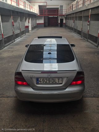 Mercedes-Benz  CLK 2005