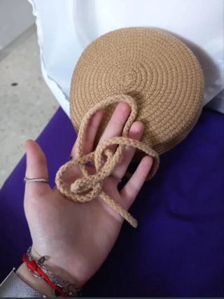 Bolso redondo de paja