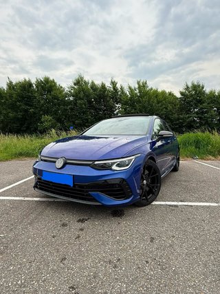 Volkswagen Golf 8R AKRA TECHO