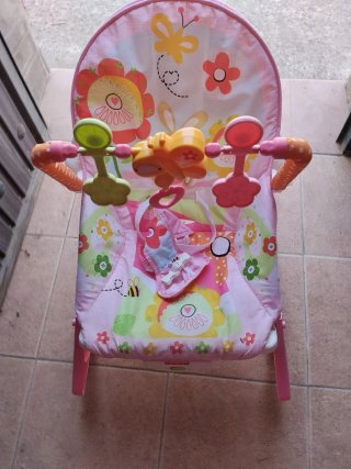Hamaca Fisher-Price con arco de juegos