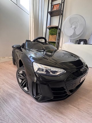 Coche RS e-tron GT a control remoto