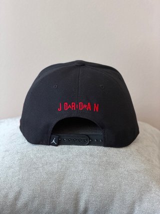 Gorra Jordan MVP 23 Negra y Roja