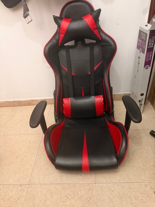Silla Gamer Negra y Roja  No tiene patas