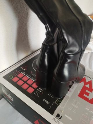 Botas altas negras