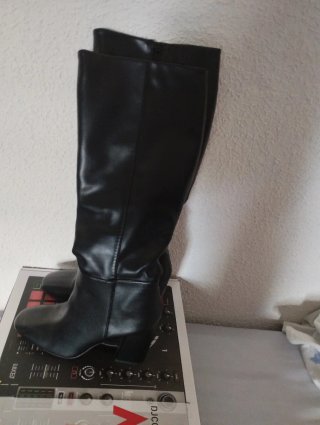 Botas altas negras