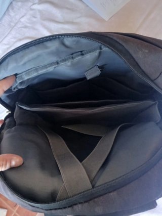 Mochila portátil negra y gris