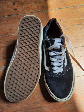 Zapatillas Vans Negras y Blancas
