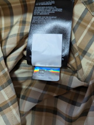 Camisa The North Face original a estrenar.