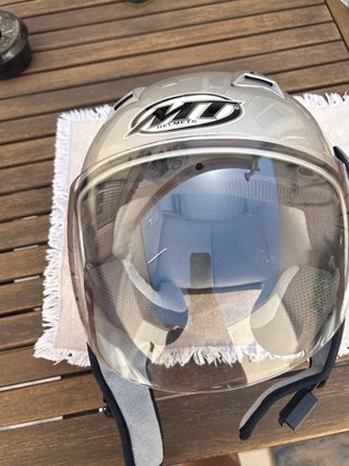 Casco de Moto MT Plata