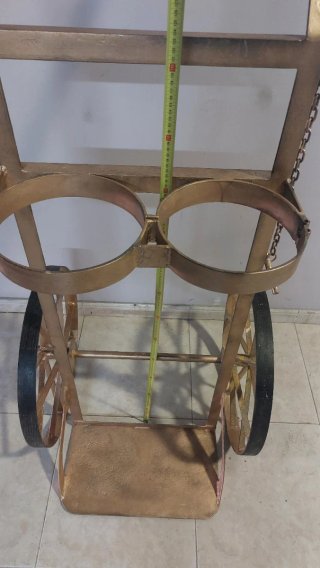 Carro antiguo para bombonas