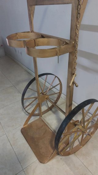Carro antiguo para bombonas
