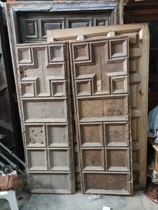Puerta antigua de madera 170x115